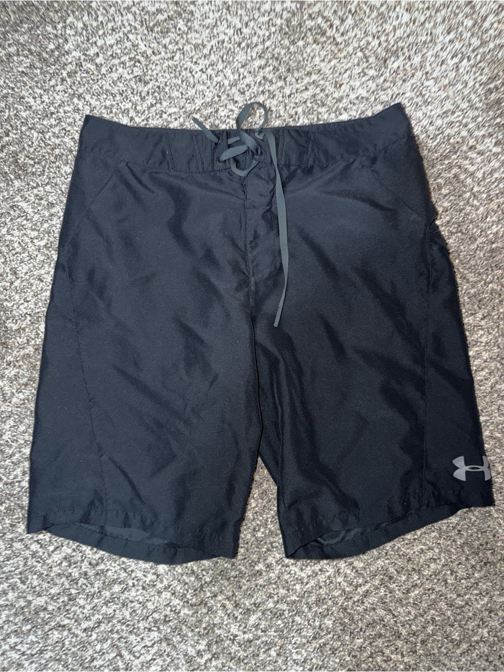 Under Armour Men’s Board Shorts Size 32 Black Swim Shorts Surf Swim Trunks